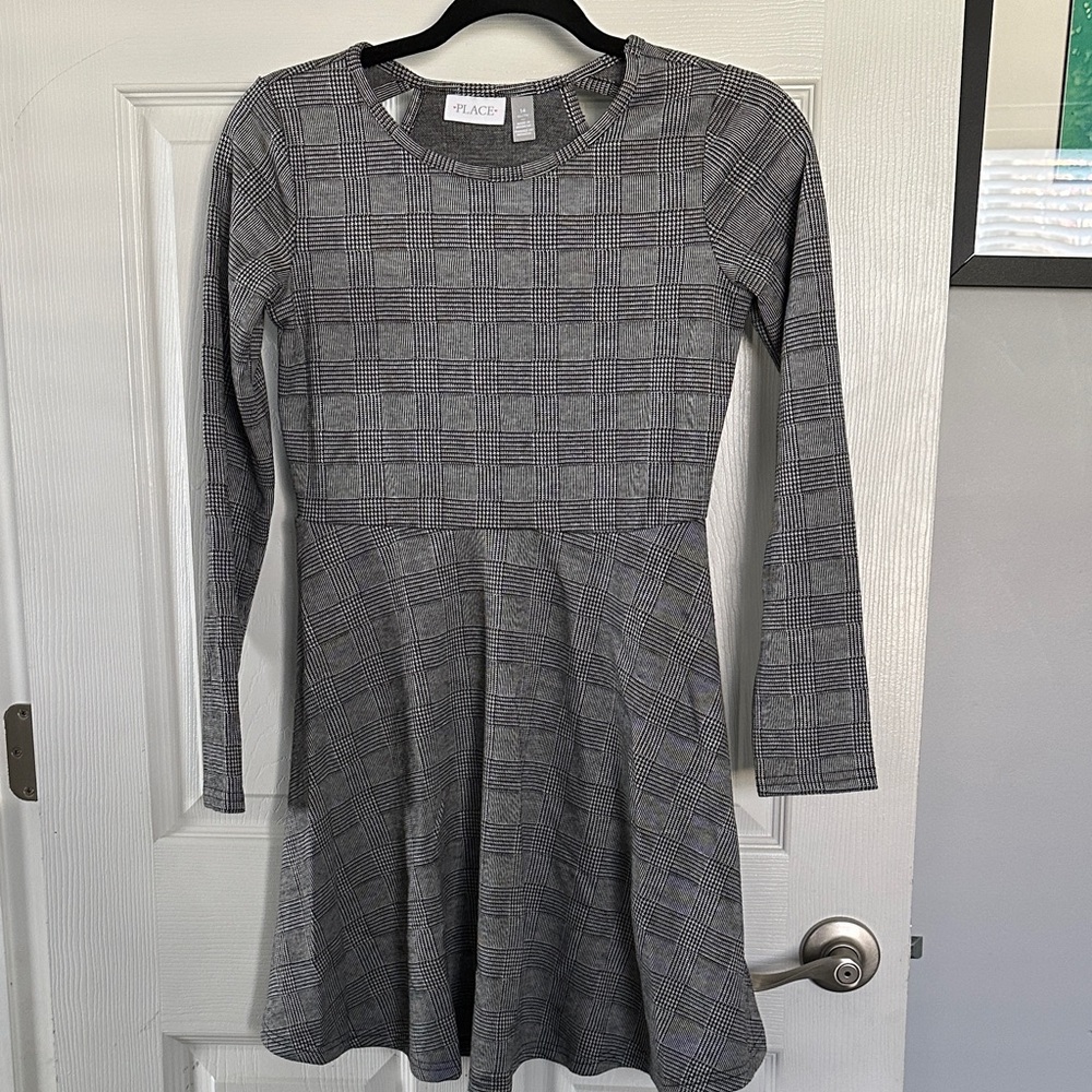 Place Black and White Patterned Top